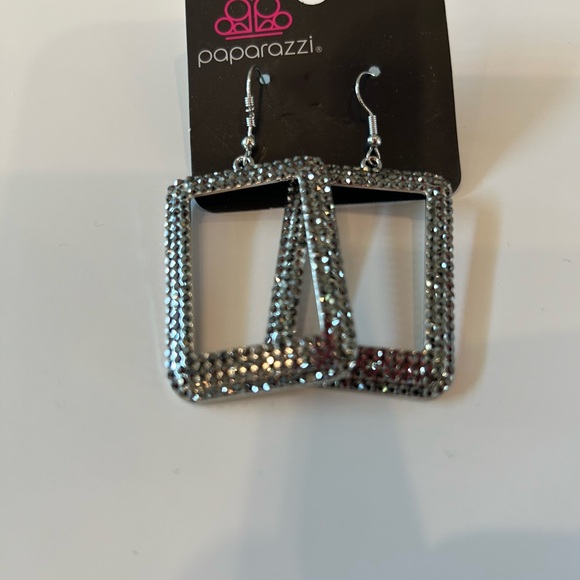 Black - Picture 2 of 4